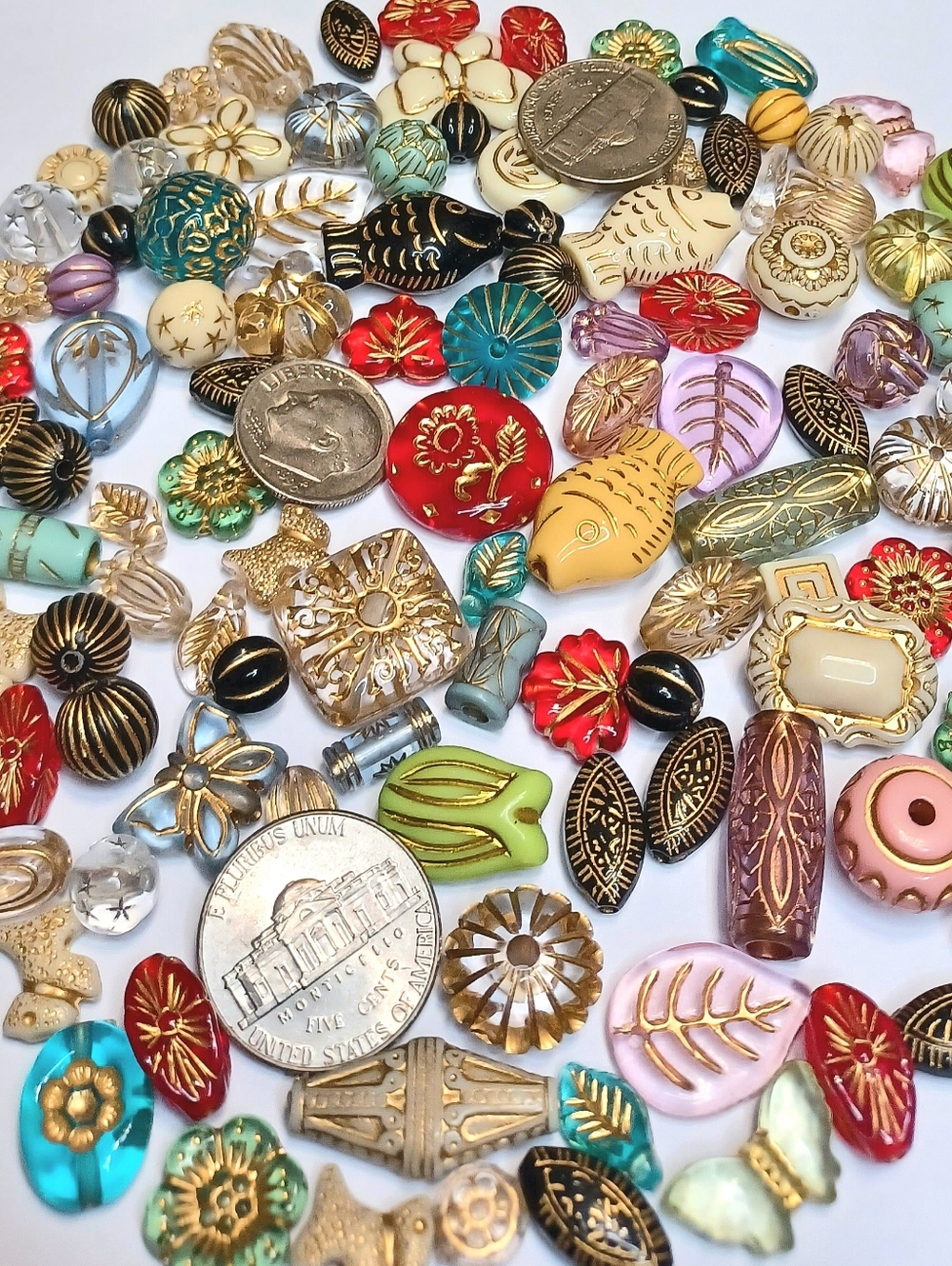 Vintage Acrylic Beads for Jewelry Making - Picture 3 of 4